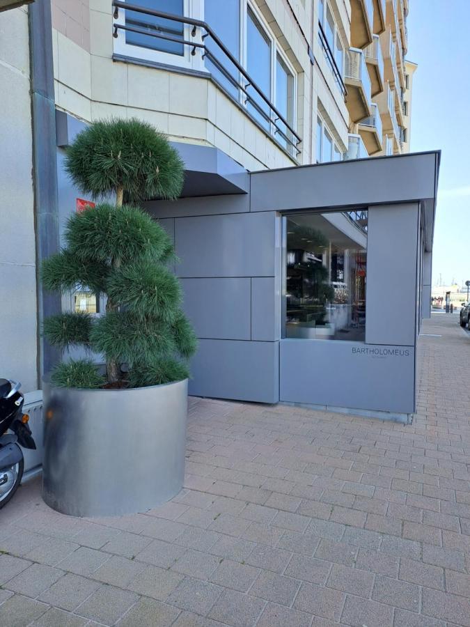 Apartment Zeedijk Heist Met Garage Knokke-Heist